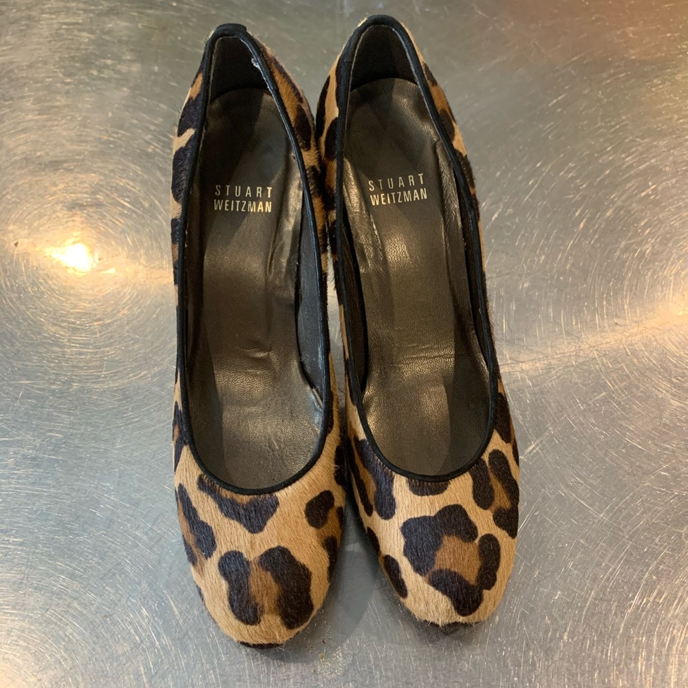 Stuart Weitzman leopard print heels